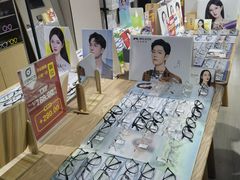 -零度眼镜·宝视友·蔡司依视路(吾悦花街店)