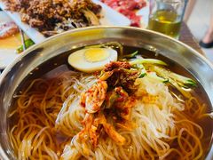 -韩风烤牛肉冷面店