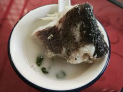 -美顺香食府鱼头老店(雪野湖店)