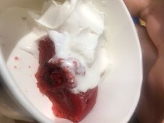 冰淇淋熔岩红丝绒树莓蛋糕-汉堡王(下沙银泰店)