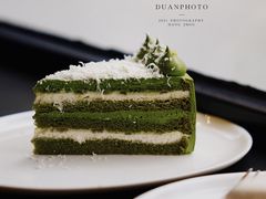日本柚子酱佐抹茶白巧克力蛋糕-black rainbow coffee