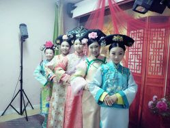 点击看大图 -后宫·古装汉服京剧儿童亲子全家福摄影
