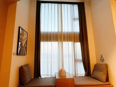 -上海虹桥中心爱琴海亚朵S酒店