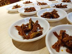 -八二小区抄手(龙湖上城天街店)