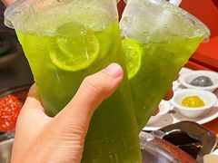 暴打渣男柠檬茶-憨孃孃·重庆老火锅(红山黑金店)