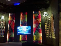 -K+全国连锁KTV(绿地缤纷天地店)