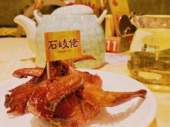 招牌烤乳鸽-石岐佬中山菜馆(张溪店)