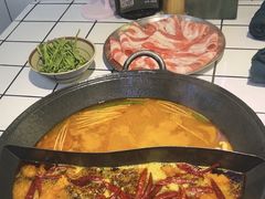-巴卤社老火锅(财富店)