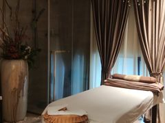 -莱蔻·圣灸堂·推拿艾灸(天山店)