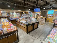 -猫的天空之城概念书店(苏州诚品店)