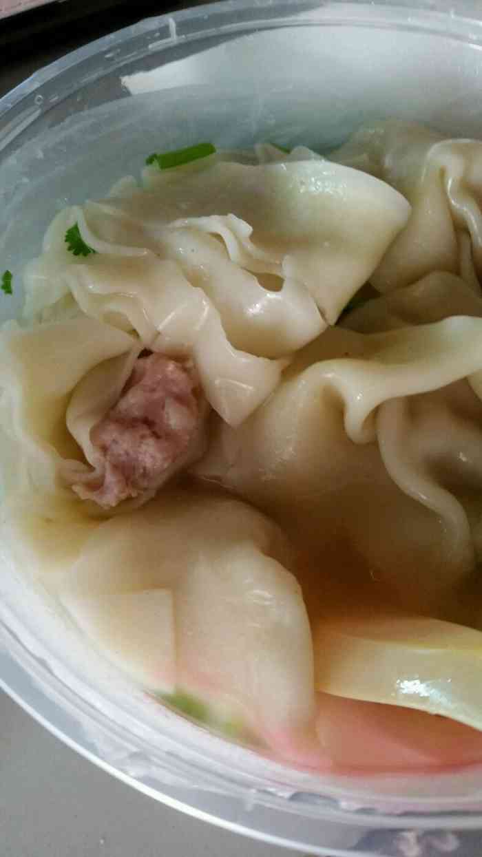 老上海馄饨铺(登良路店)-"馄饨整体分量还是挺大的～今天我点的是外卖