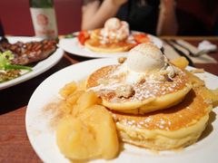 -Pancakes on the rocks(Darling Harbour)