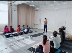 -亚太瑜伽普拉提学院