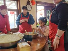 -果松木炭酸菜铜火锅·外婆参鸡汤