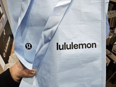 -lululemon(上海浦东IFC店)