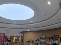-雅悦齿科(顾村公园店)