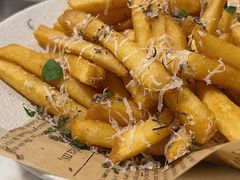 黑松露芝士薯条-G+KITCHEN(龙湖狮山天街店)