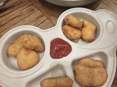 -汽车博物馆主题餐厅