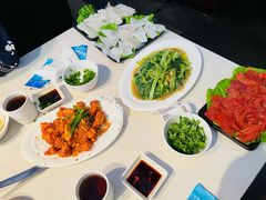 鲜滑牛肉-肥仔文澳门猪骨煲(南京西路店)