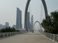 -南京眼步行桥