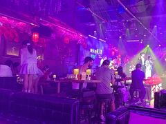 -喜鹊音乐酒馆(西街店)