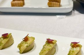 Scallion-Braised Fresh Abalone with Fragrant Rice