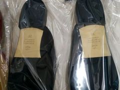 -京伟修鞋洗鞋奢侈品皮具护理店