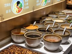 调料台-一朵菌·野生菌探索家火锅(南亚店)