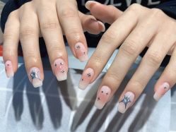 -UGIRL有个美甲