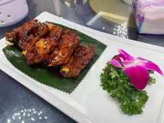 招牌梨山汁焗黑毛猪-龚记海鲜20年老字号