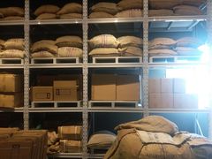 面包甜点陈列柜-来回·咖啡(钟村咖啡豆店)