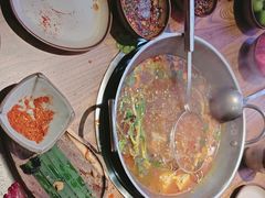 -野山舂·贵州现舂酸汤火锅(鸿通城店)