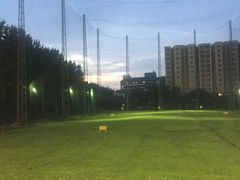 -仙霞高尔夫练习场-停车场