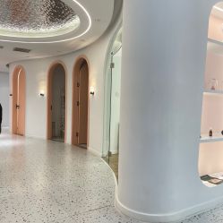 -苗方清颜痘肌研究所