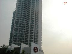 -东荟城名店仓