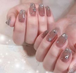 -悦指间美甲美睫