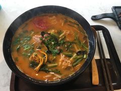 番茄牛腩米线-蒙小妹骨汤饭.米线(新光路店)