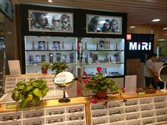 -MiRi眼镜连锁·蔡司·尼康控优点合作店(莘庄店)
