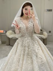 点击看大图 -Renee芮亦婚纱