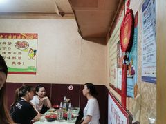 -梁老三麻辣鸡头总店