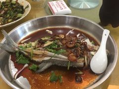 -正宗鸡饭粤香酒家(朱村店)