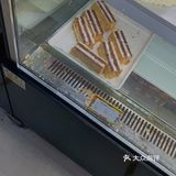 点了一个巧克力拿破仑，上面的奶油是老式奶油
