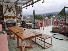 -喵屿·大理花园猫咖