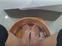 -郑远元专业修脚房(国顺东路店)