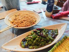 -肥肥虾庄·金牌油焖大虾(杨园滨江时代walk店)