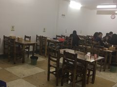 大堂-正宗普宁豆干坊·洪记砂锅粥(红领巾路店)