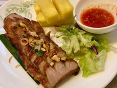 西贡炭烧烤猪颈肉配菠萝-美奈小馆·东南亚菜(福田星河COCO Park店)