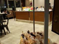 面包甜点陈列柜-巴黎贝甜(常德路店)