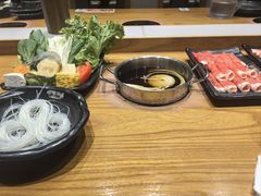 -呷哺呷哺(万达新世界店)