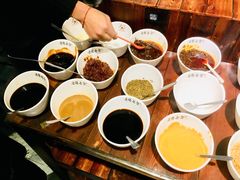 -老房老舍重庆火锅(假日城市店)